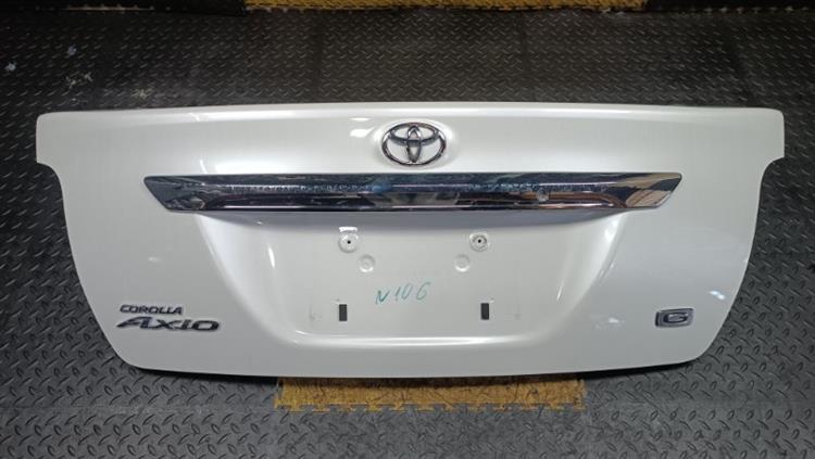 Крышка багажника Тойота Королла Аксио в Алейске 106946