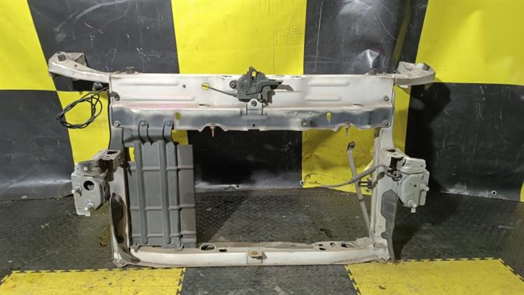 Рамка радиатора Тойота Пробокс в Алейске 116522