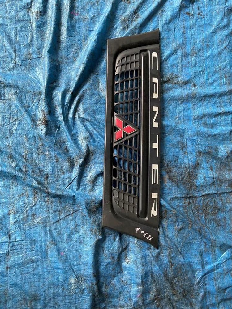 Решетка радиатора Мицубиси Кантер в Алейске 209116