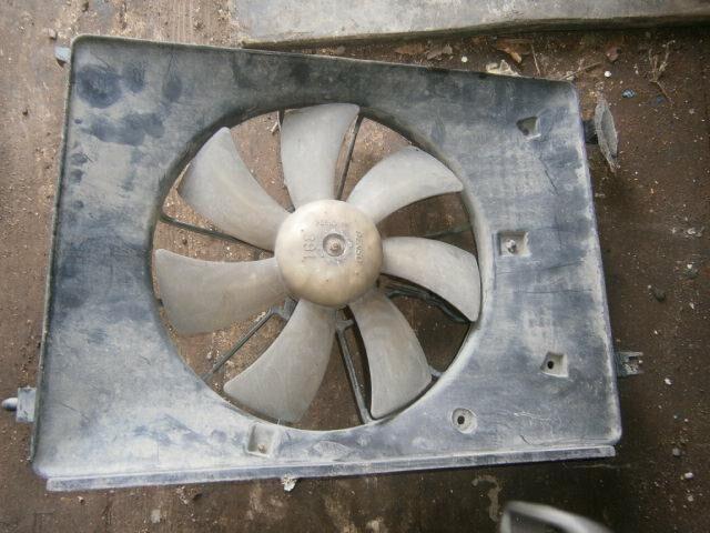 Диффузор радиатора Хонда Фит в Алейске 24055