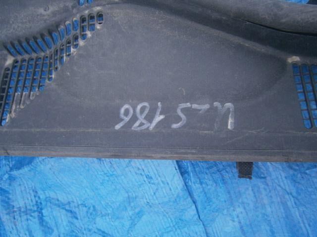 Решетка под лобовое стекло Тойота Краун в Алейске 25698