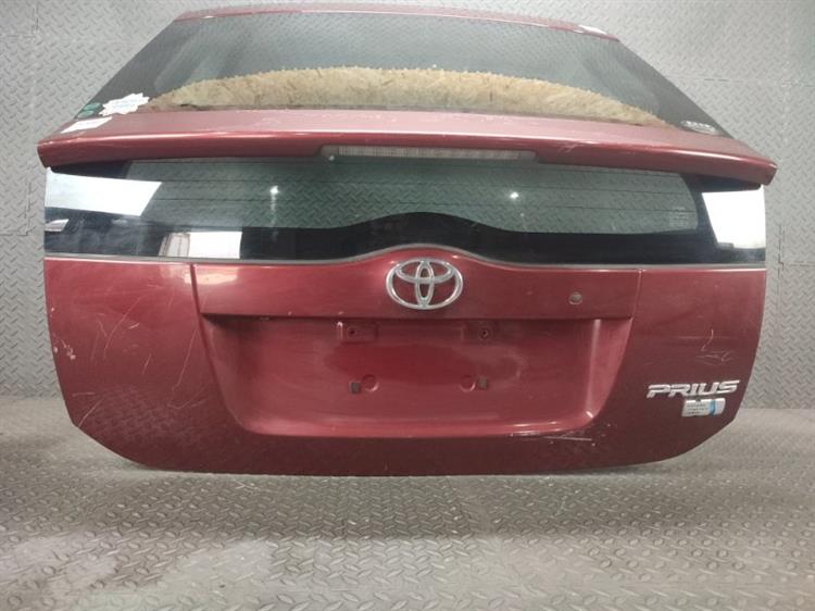 Дверь задняя Toyota Prius