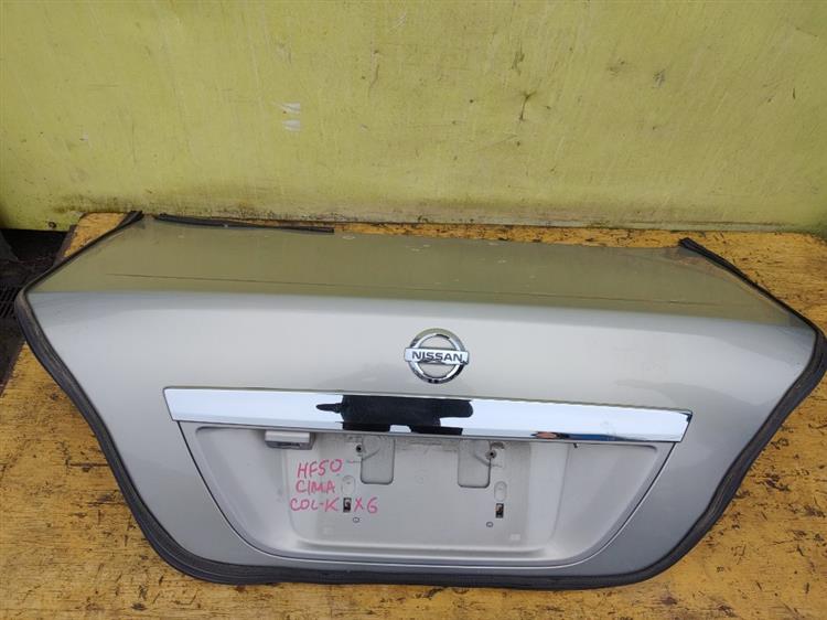 Крышка багажника Ниссан Сима в Алейске 44601
