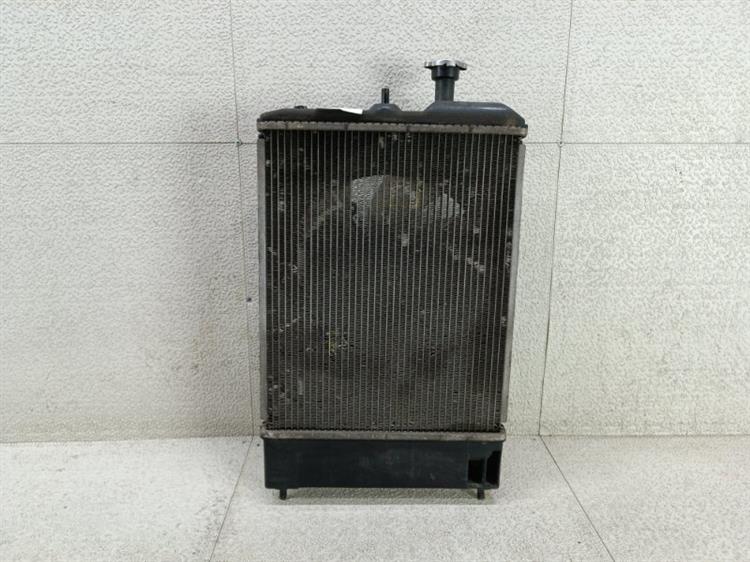 Радиатор основной Мицубиси ЕК в Алейске 450841