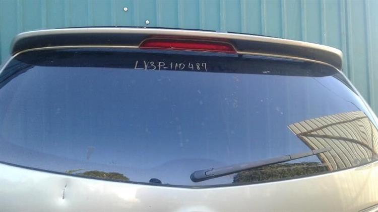 Стекло двери Mazda Mpv