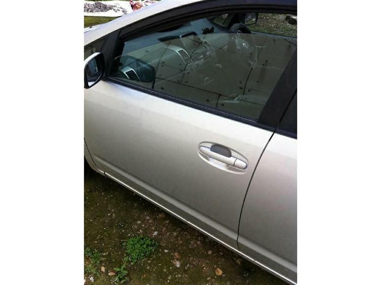 Стекло двери Toyota Prius